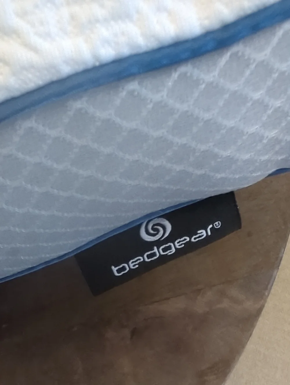 Never Used Linea 1.0 White Pillow with Blue Trim Bedgear